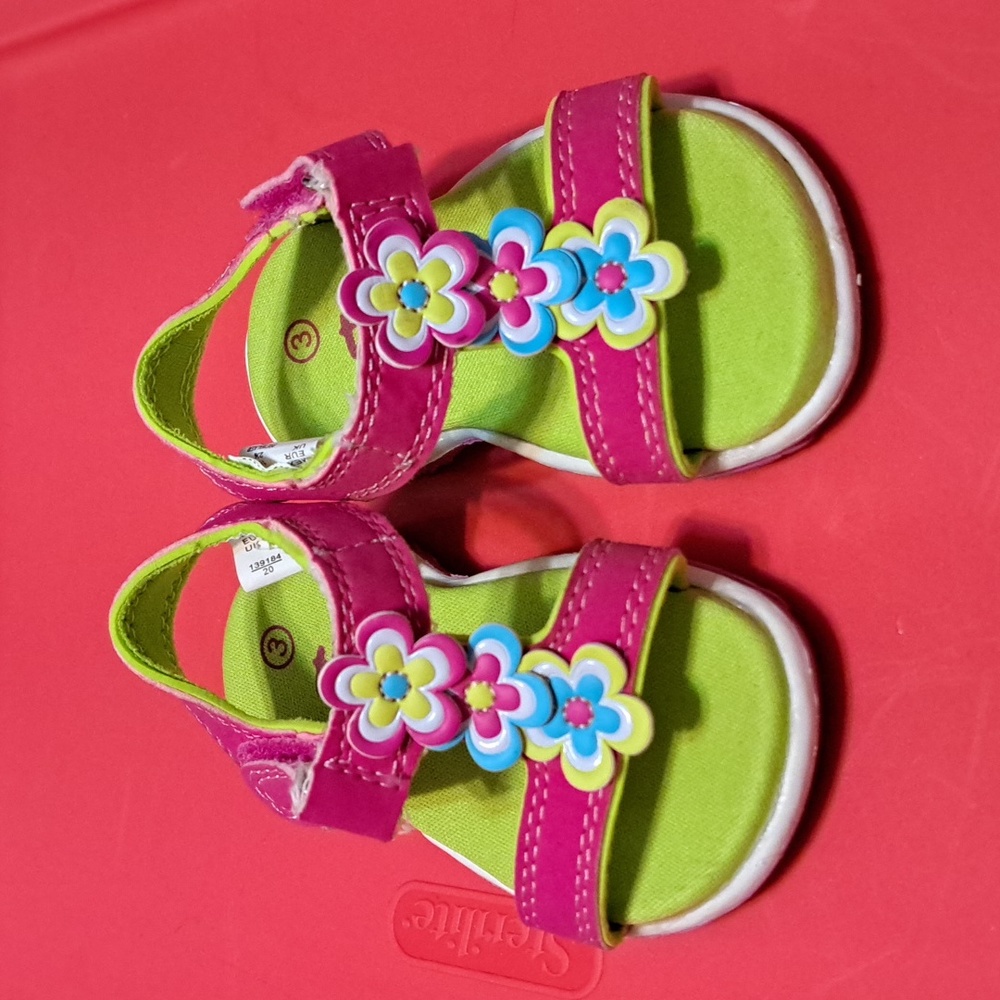 Teeny Toes Sandals.  Size 3